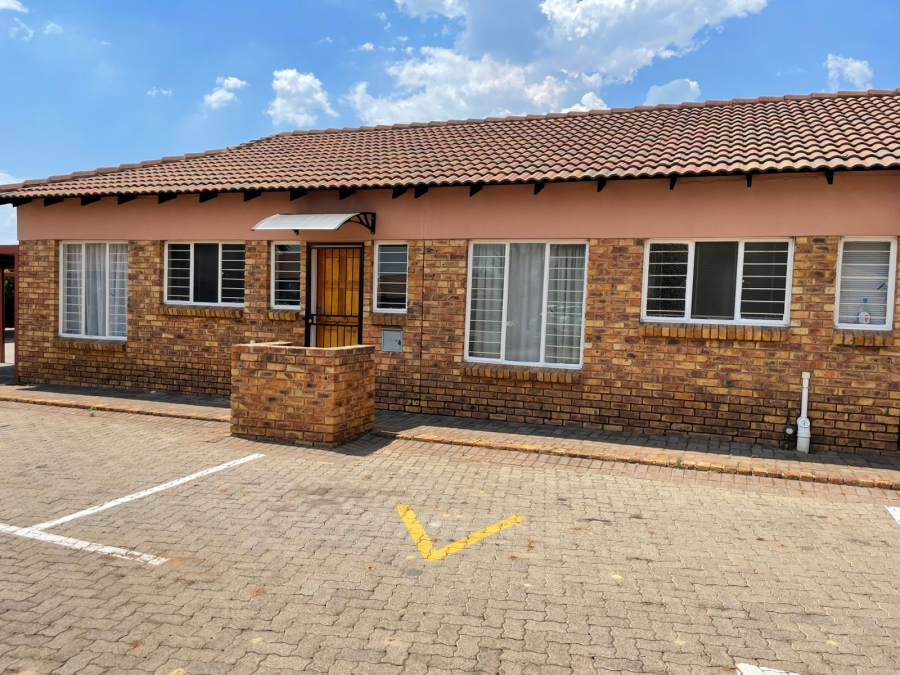 To Let 2 Bedroom Property for Rent in Vaalpark Free State